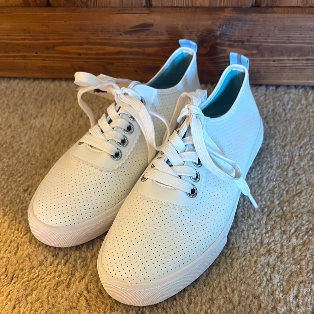 Tommy Bahama White Perforated Sneakers